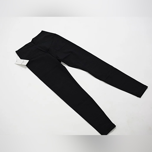 The V Capris - Naturyl by Niykee - Picture 5 of 7